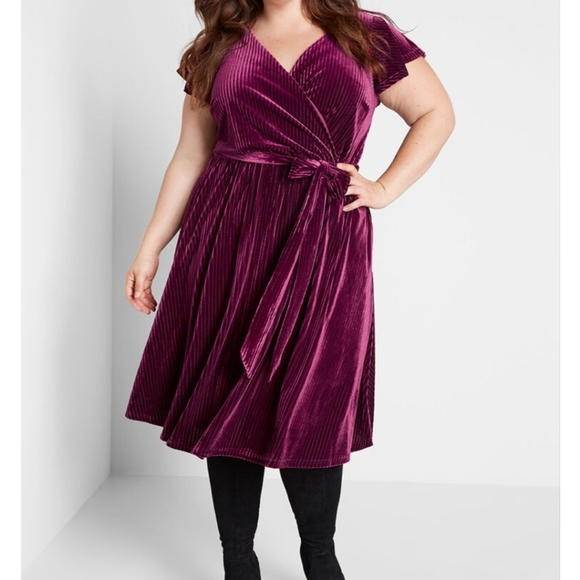 Never worn Modcloth RICH RED Velvet Dress - Picture 2 of 5